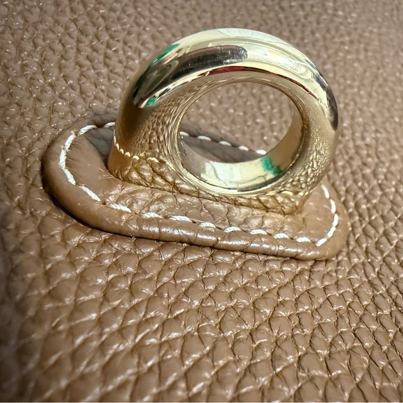 NWOT, Dooney & Bourke Logo Lock Shoulder Bag - Picture 5 of 16